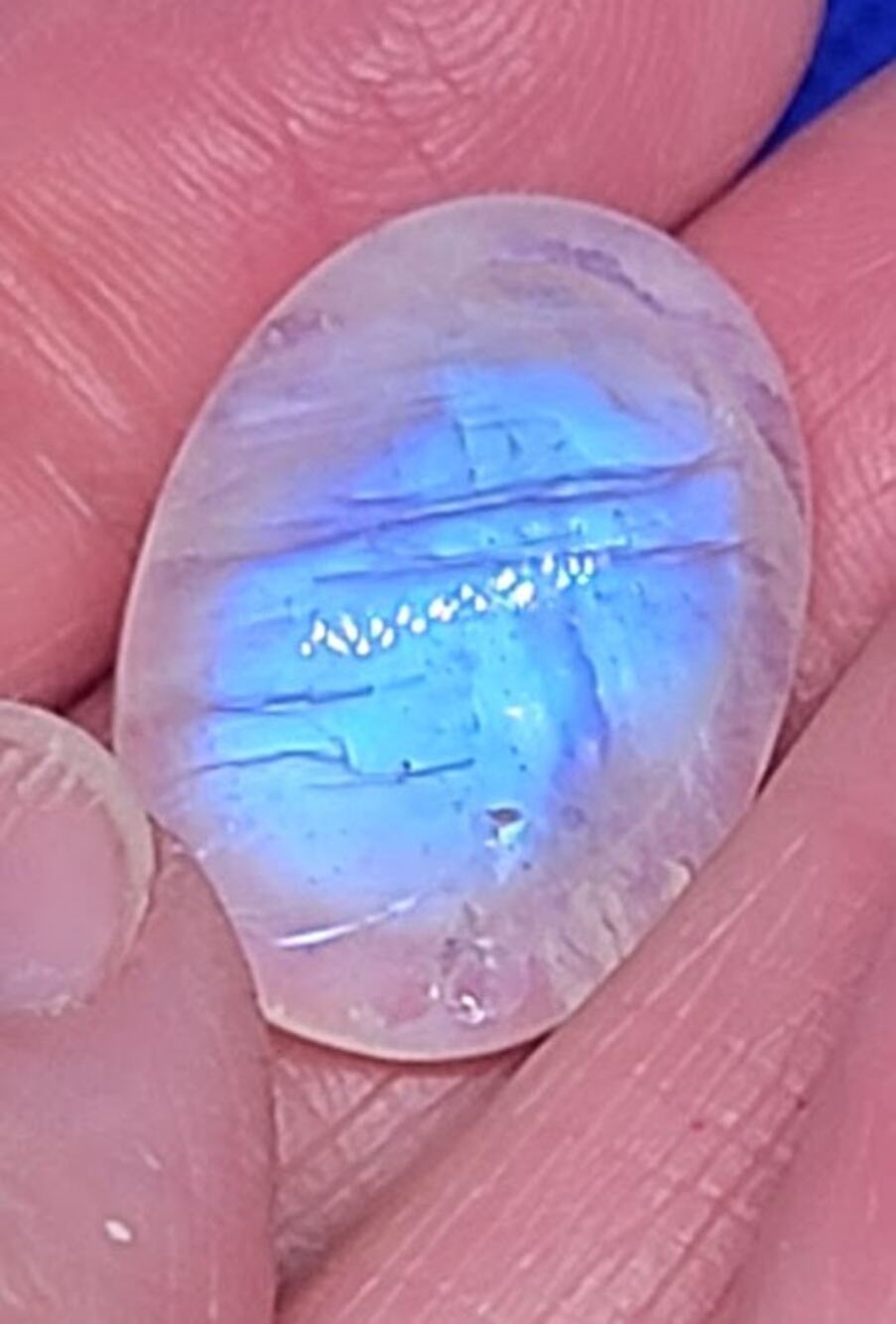Shimmery 16 Carat Rainbow Moonstone!!